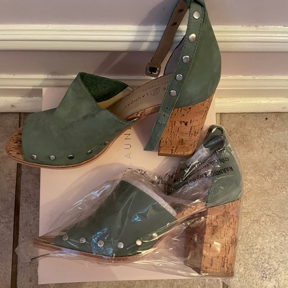 Chinese Laundry Shoes - 🆕🔥Chinese Laundry Savana Sandal Size 9🔥